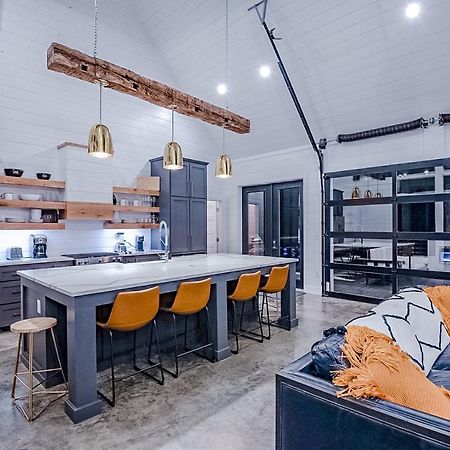 "The Barndo" 4Br Luxury Cabin, Hot Tub, Fire Pit, Bunks, Arcades, Playhouse! Broken Bow Ngoại thất bức ảnh