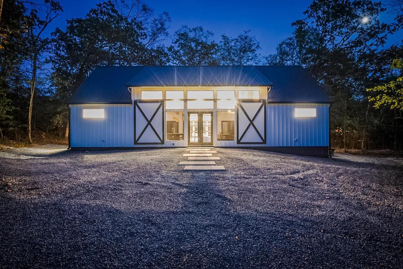 "The Barndo" 4Br Luxury Cabin, Hot Tub, Fire Pit, Bunks, Arcades, Playhouse! Broken Bow Ngoại thất bức ảnh