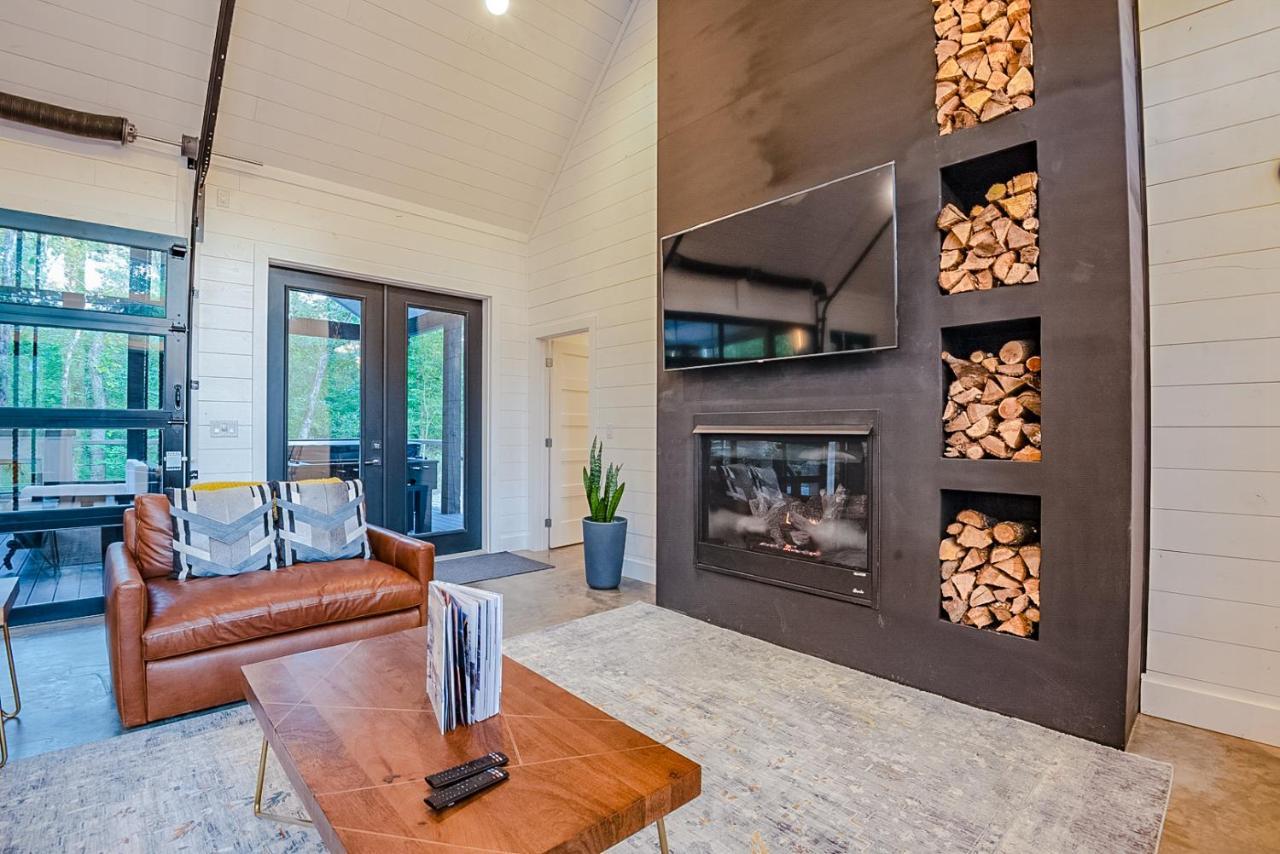 "The Barndo" 4Br Luxury Cabin, Hot Tub, Fire Pit, Bunks, Arcades, Playhouse! Broken Bow Ngoại thất bức ảnh
